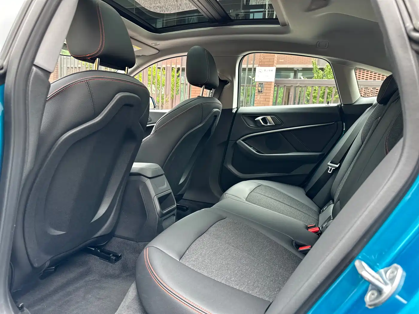 BMW 2 Series (Import) 2023 225i 4-Door Coupe M Sport Package фото 19