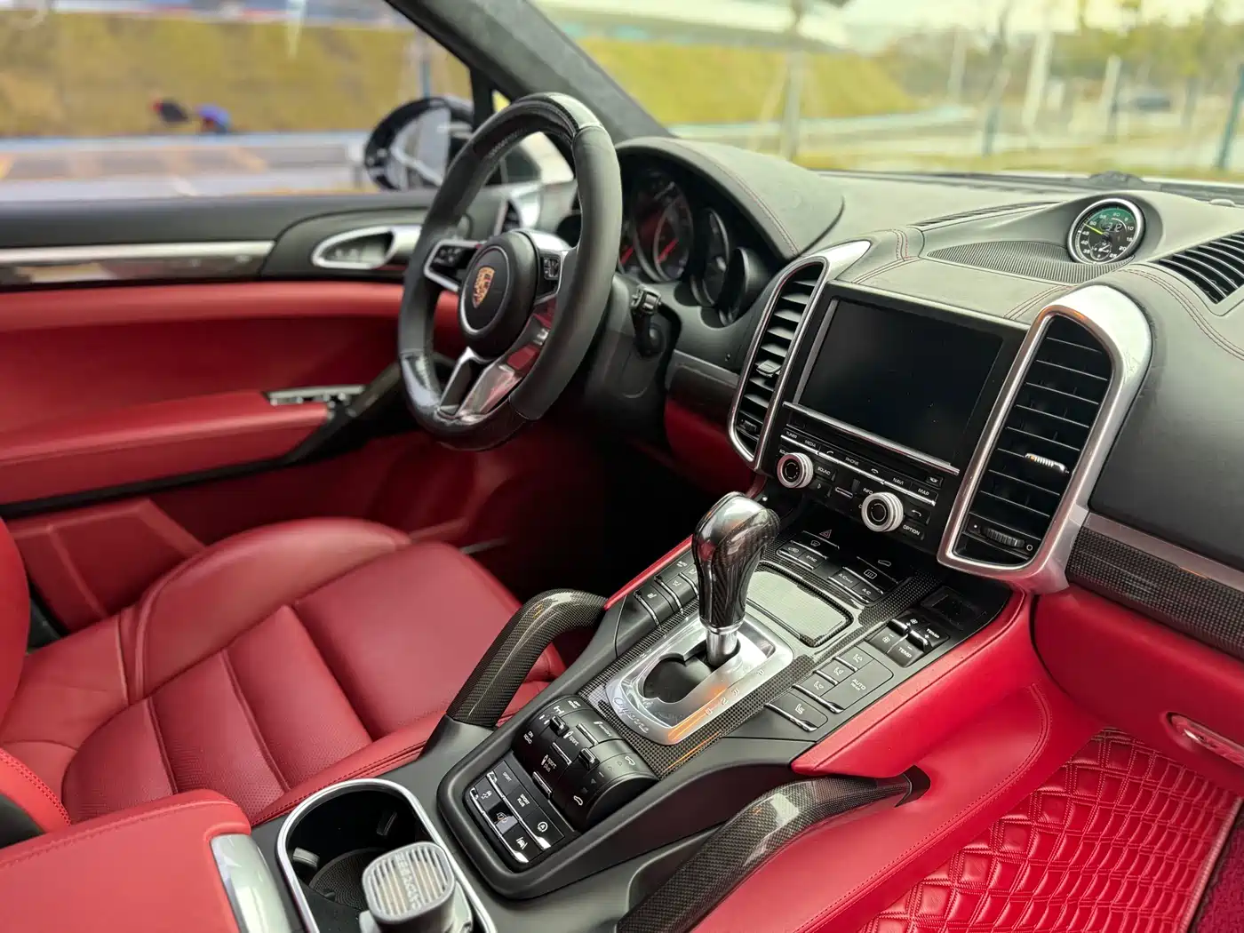 Porsche Cayenne 2015 Cayenne Turbo 4.8T фото 19