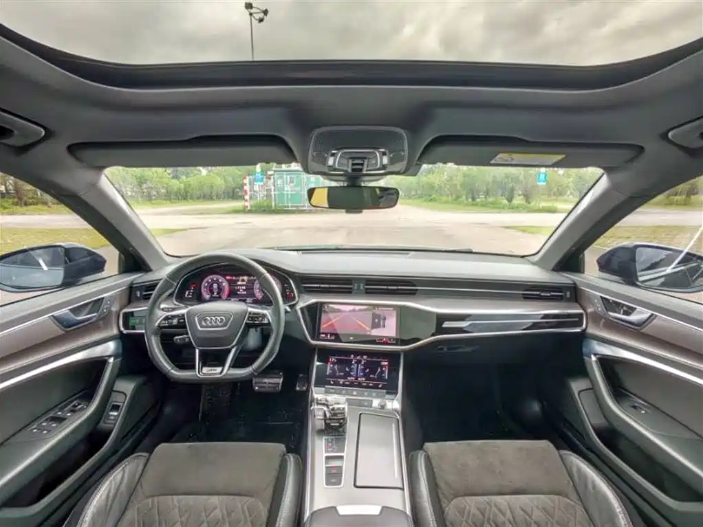 Audi A6L 2019 55 TFSI quattro Exclusive Dynamic фото 5