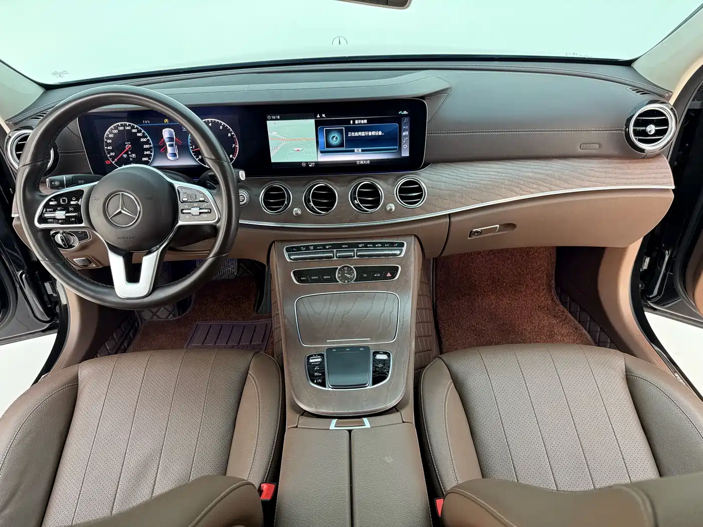 Mercedes-Benz E-Class 2020 E 300 L Fashion фото 16