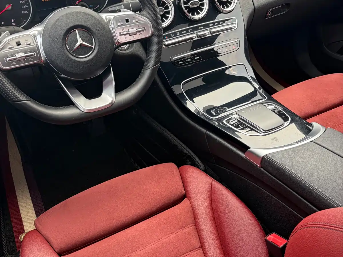 Фото 21 - Mercedes-Benz C-Class
