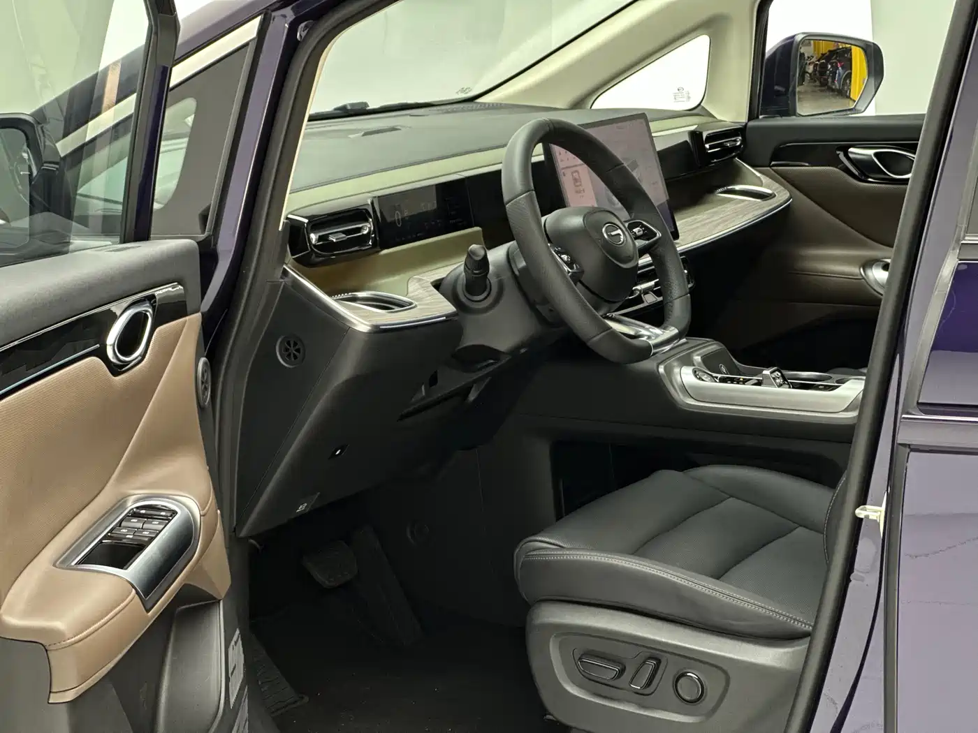 GAC TRUMPCHI E8 NEW ENERGY