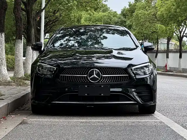 Mercedes-Benz E-Class (Import) 2023 E 260 Coupe — фото 2