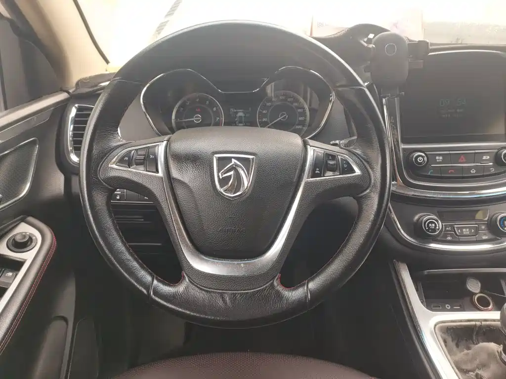 Baojun 560 2015 2015 1.8L Manual Luxury