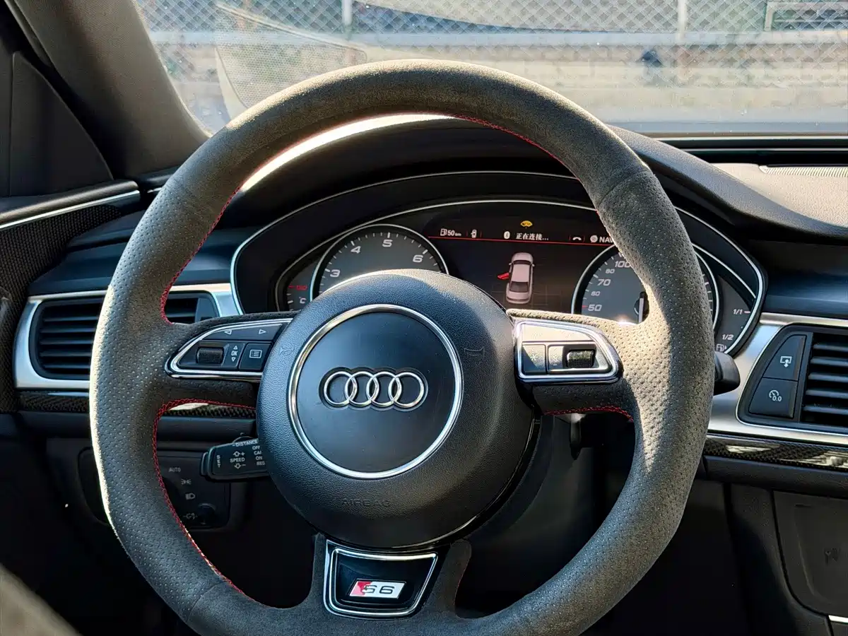 Photo 12 - Audi S6