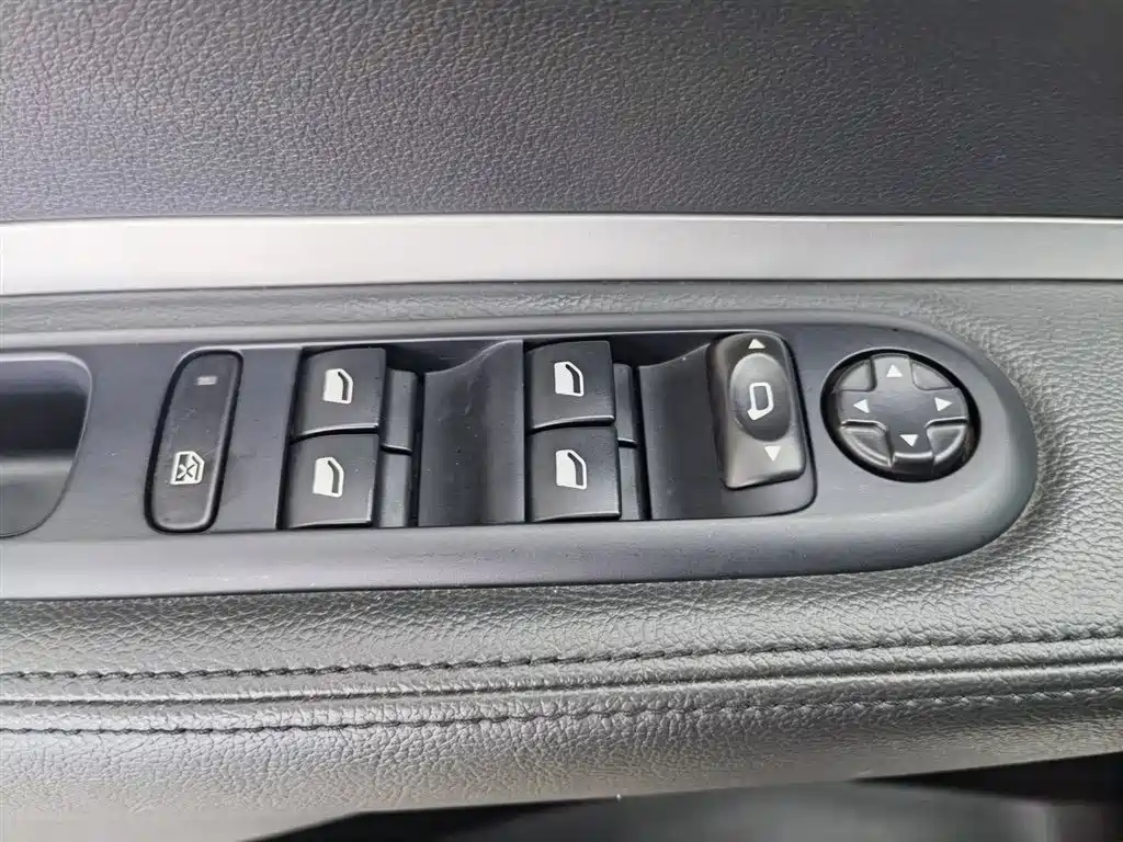 Peugeot 3008 2019 350THP Automatic Leading Edition фото 9