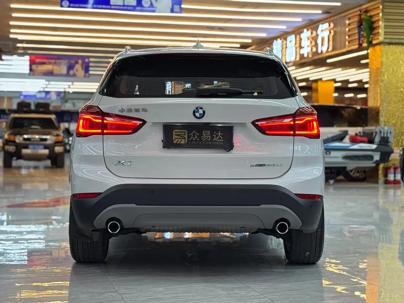 BMW X1 2019 sDrive20Li Leading Model фото 4