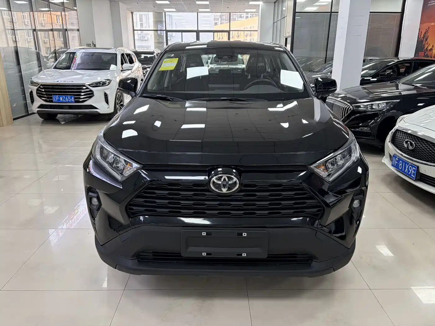 Toyota RAV4 Rongfang 2024 2.0L CVT FWD Urban Edition фото 2