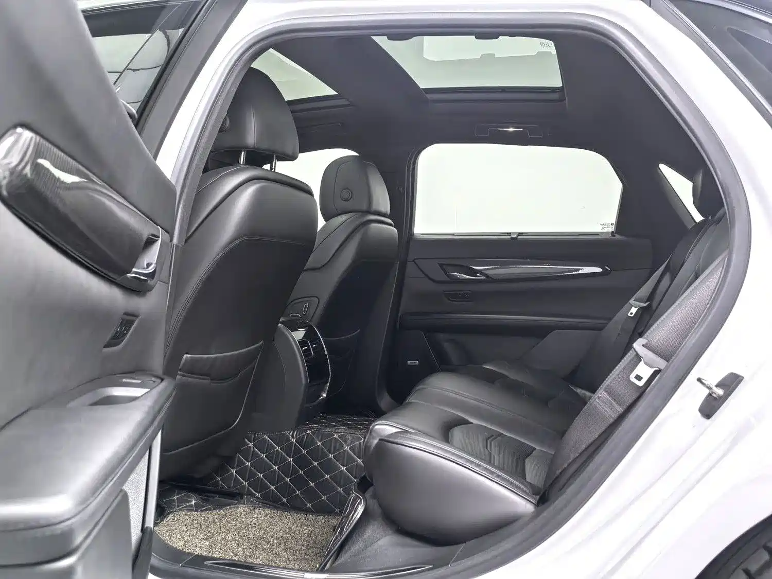 Фото 7 - Cadillac CT6