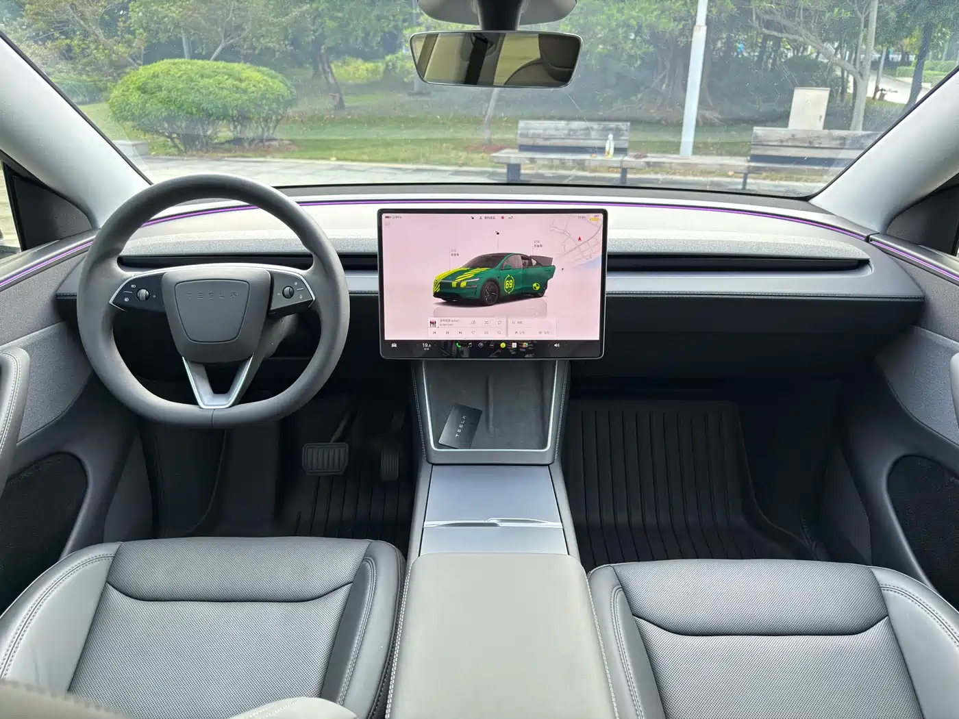 TESLA MODEL Y