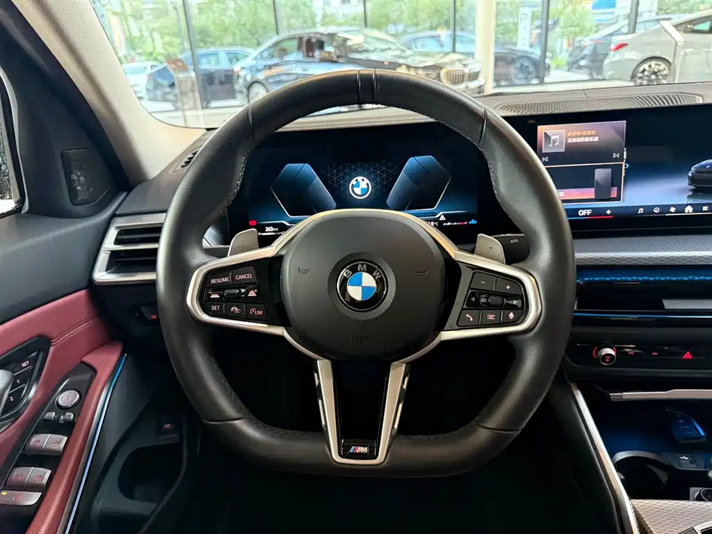 BMW 3 Series 2024 330Li M Sport Shadowline Package фото 3