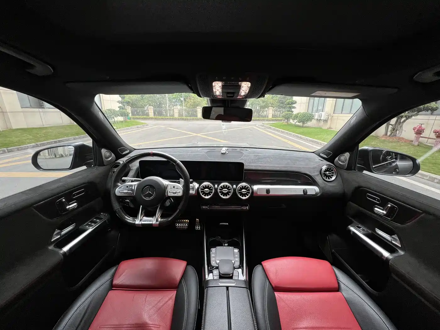 MERCEDES-BENZ GLB AMG