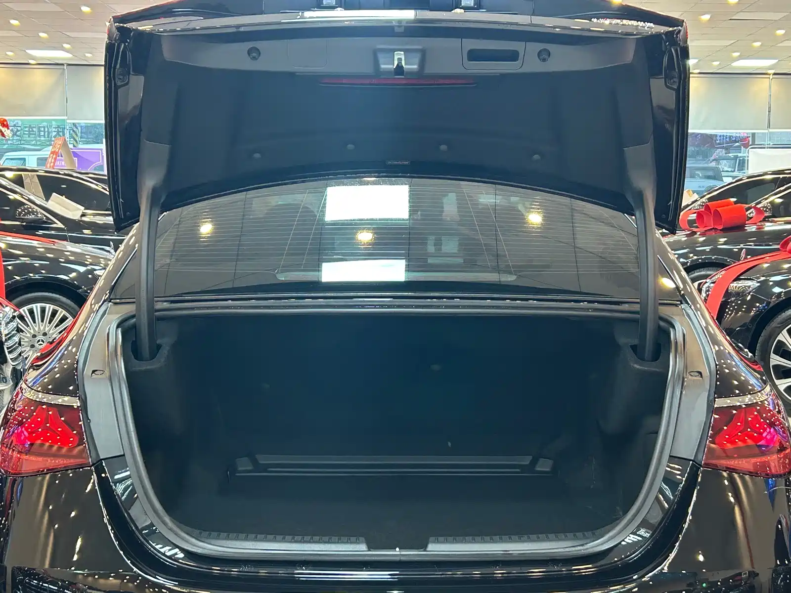 Фото 7 - Mercedes-Benz E-Class