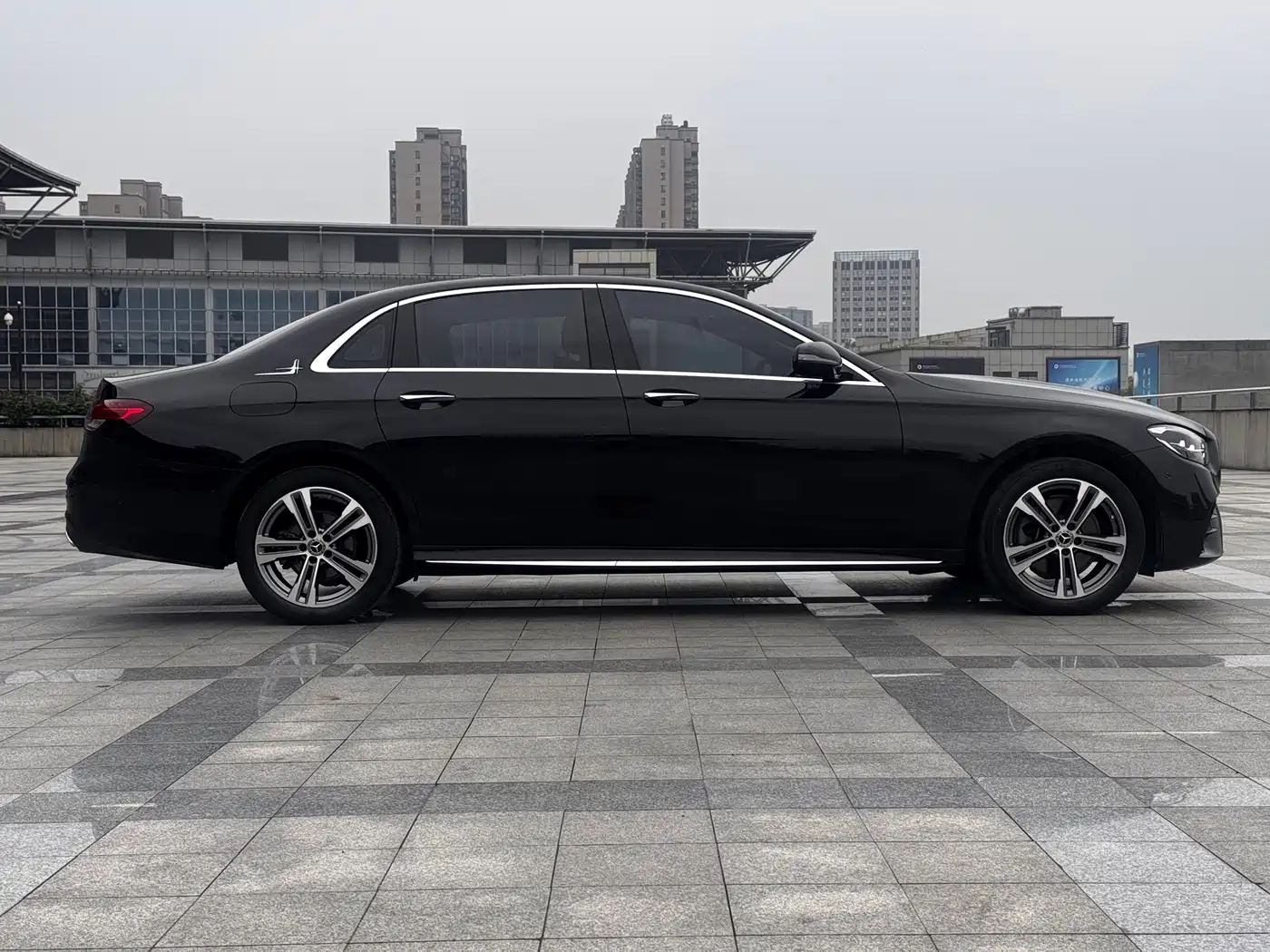 Mercedes-Benz E-Class 2021 Facelift E 260 L фото 4