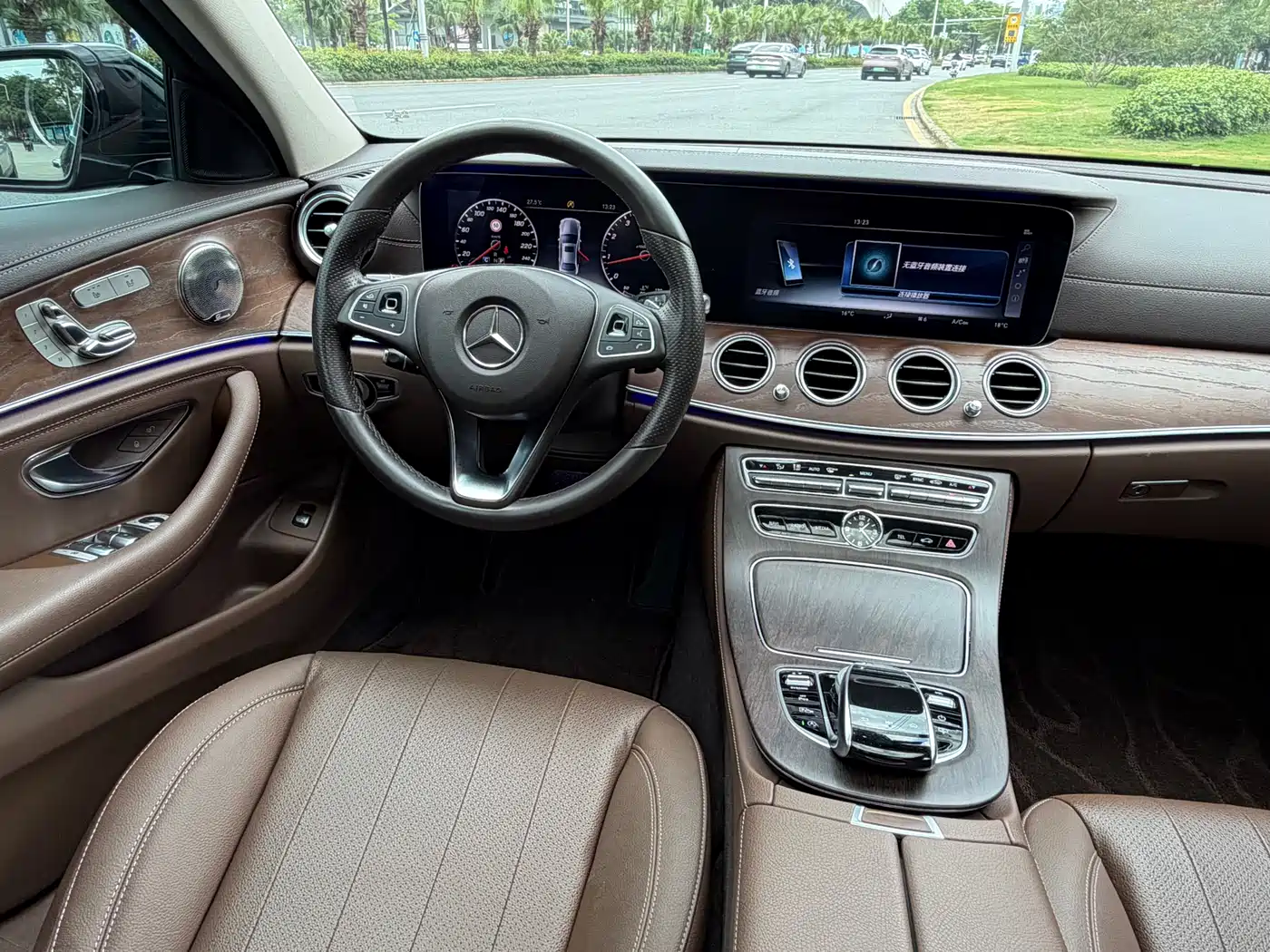Mercedes-Benz E-Class 2017 E 300 L Luxury фото 14
