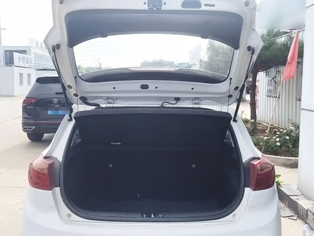 Hyundai Verna RV 2019 2017 1.4L Automatic Cool Edition GLS China VI