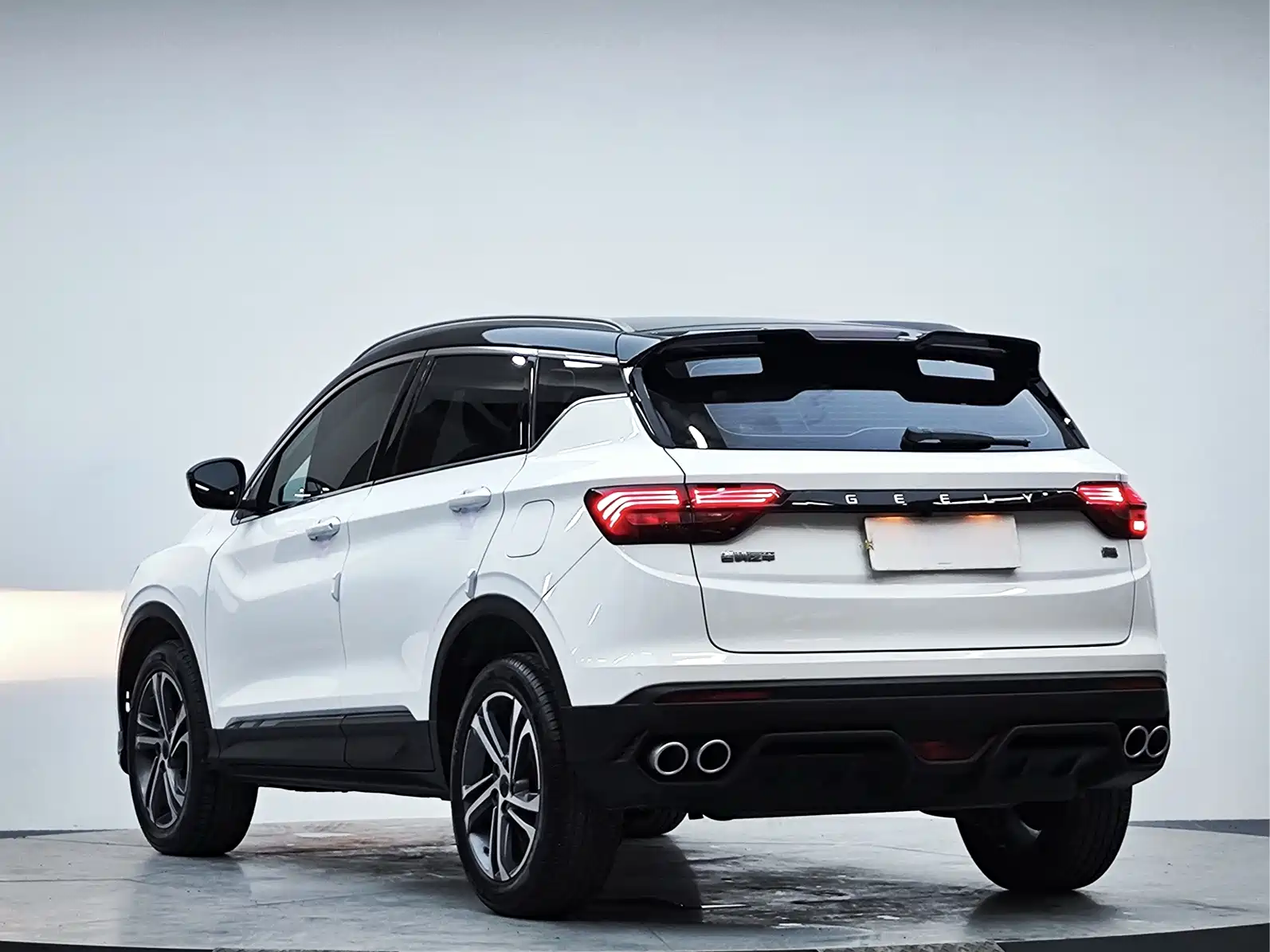 Фото 6 - Geely Coolray