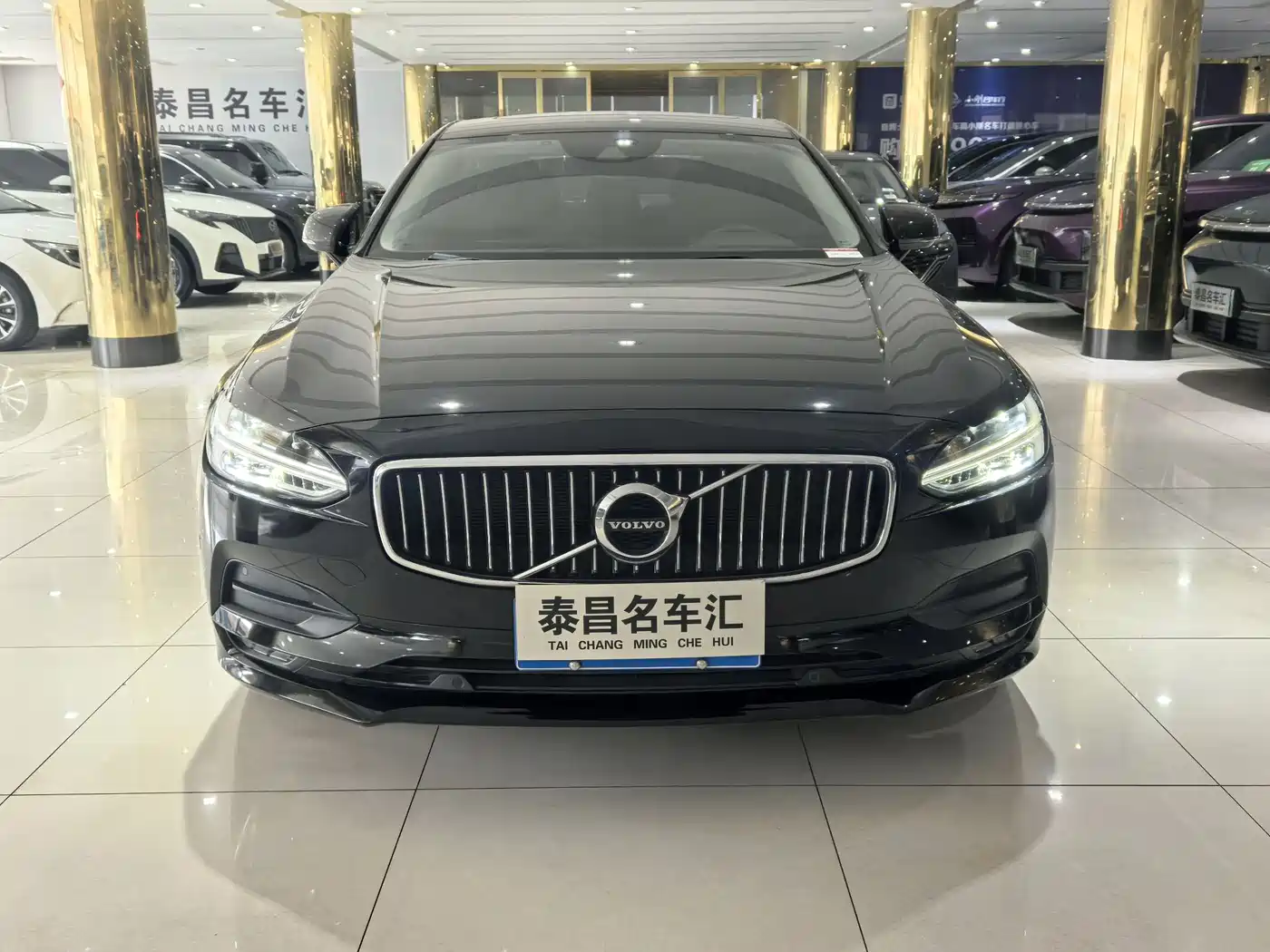 VOLVO S90