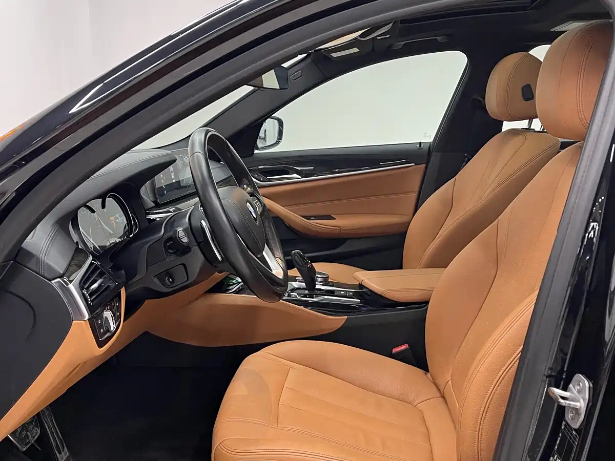 BMW 5 Series 2018 Facelift 530Li Leading M Sport Package фото 10