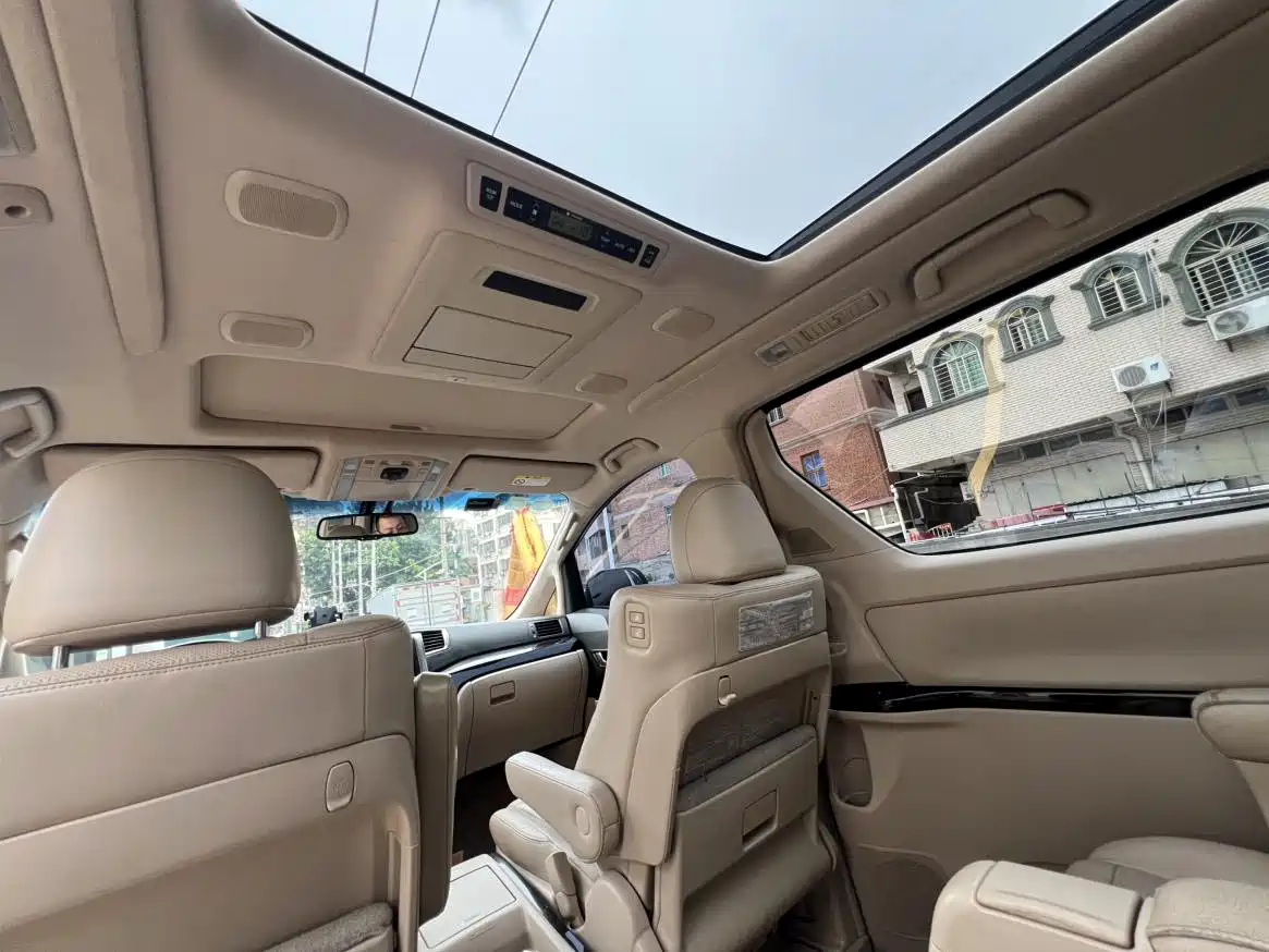 Toyota Alphard 2012 3.5L Luxury Edition фото 5