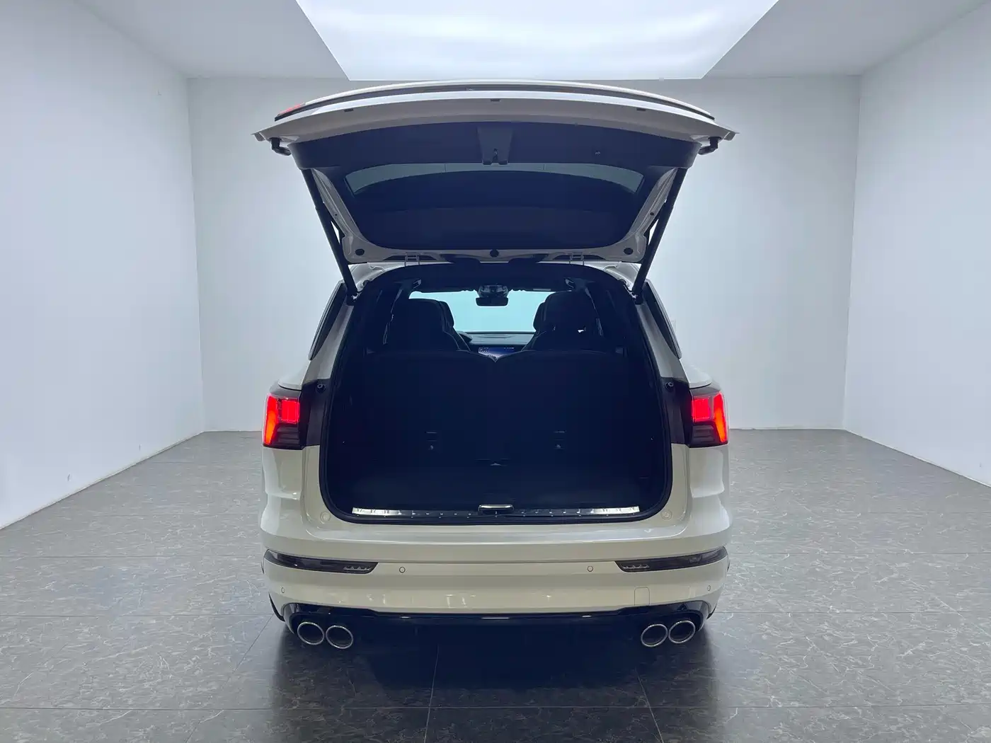 Lynk & Co 09 EM-P 2021 2.0T PHEV Halo 7-Seater фото 8