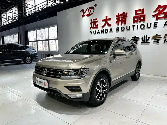 VOLKSWAGEN TIGUAN L