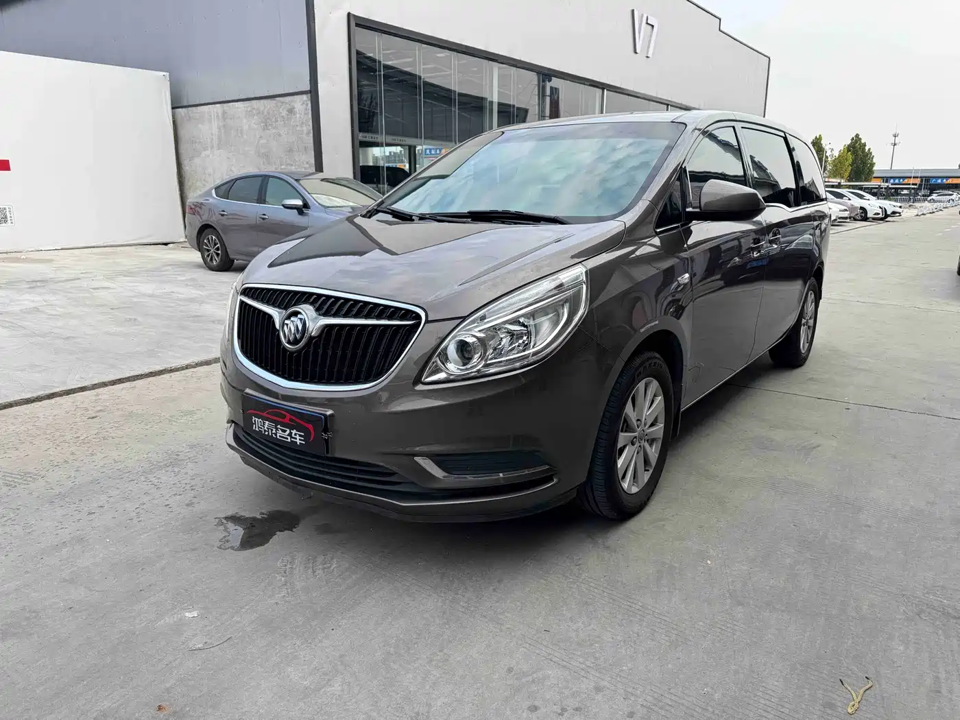 Фото 1 - Buick GL8