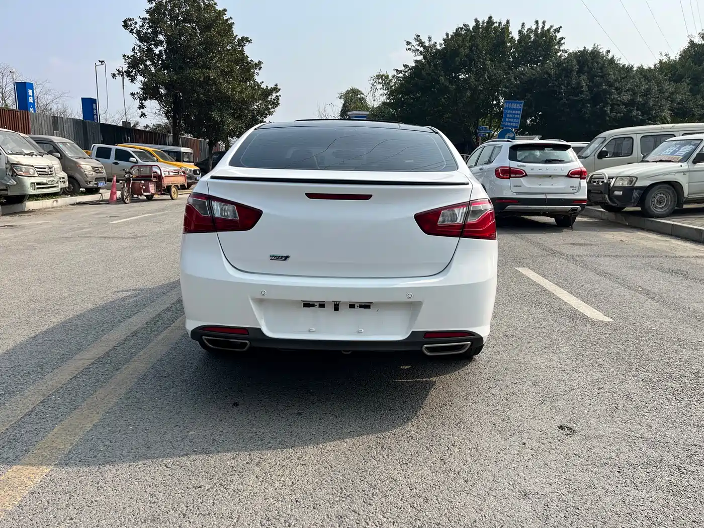 Soueast V5 Lingzhi 2015 2015 1.5L Manual Jazz Edition