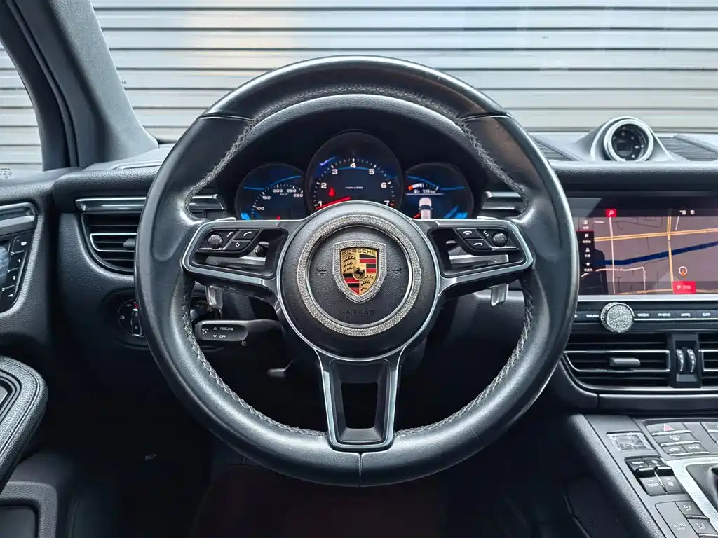 Porsche Macan 2018 Macan 2.0T фото 10