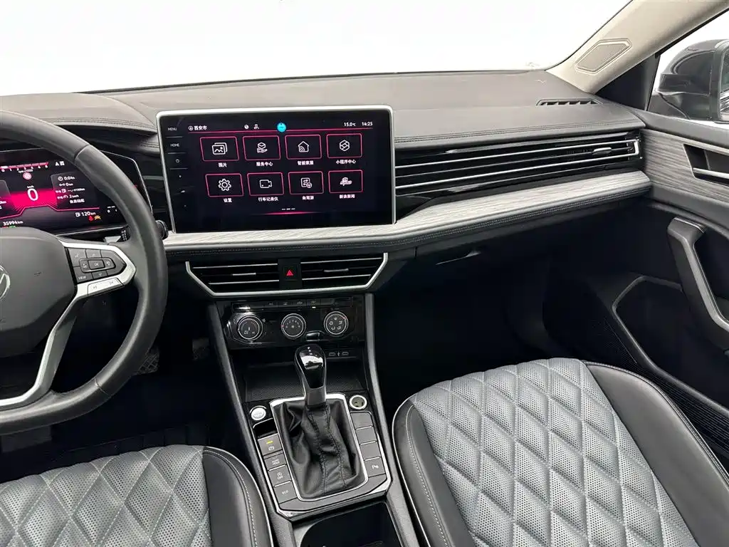 Volkswagen Sagitar 2023 300TSI DSG Surpassing Edition фото 15