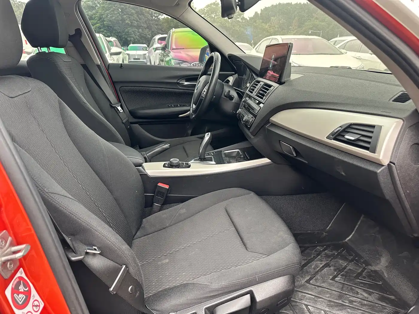 BMW 1 Series (Import) 2015 118i Leading фото 13