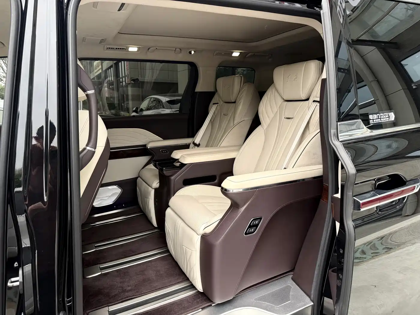 Hongqi HQ9 2023 2.0T Smart Connect Flagship фото 8