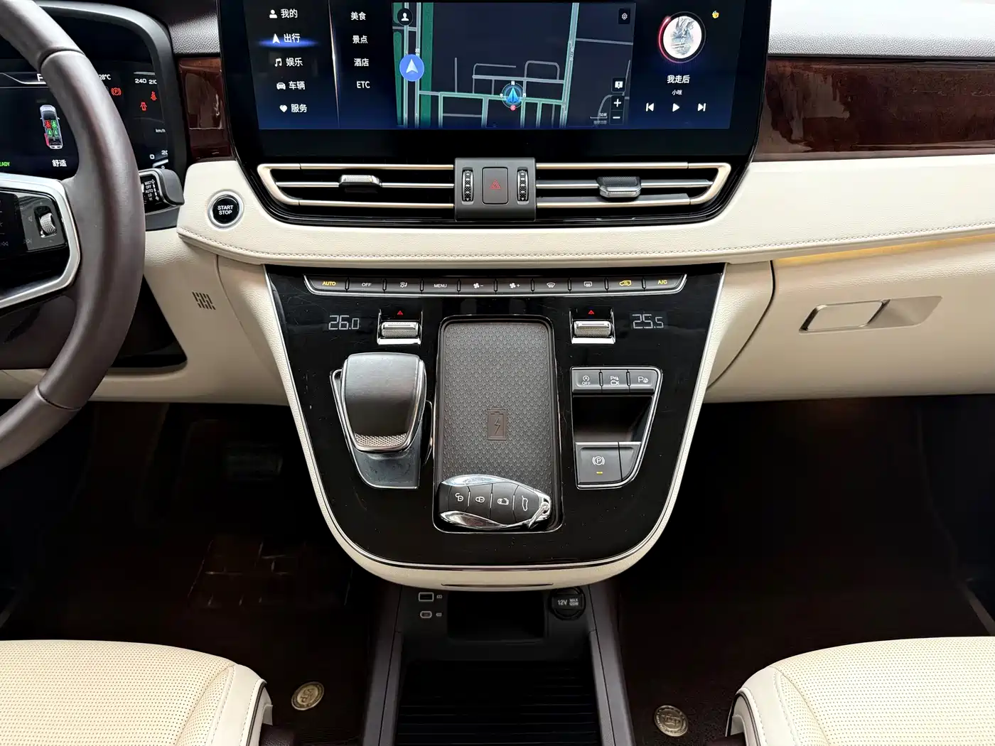 Hongqi HQ9 2023 2.0T Smart Connect Flagship фото 18