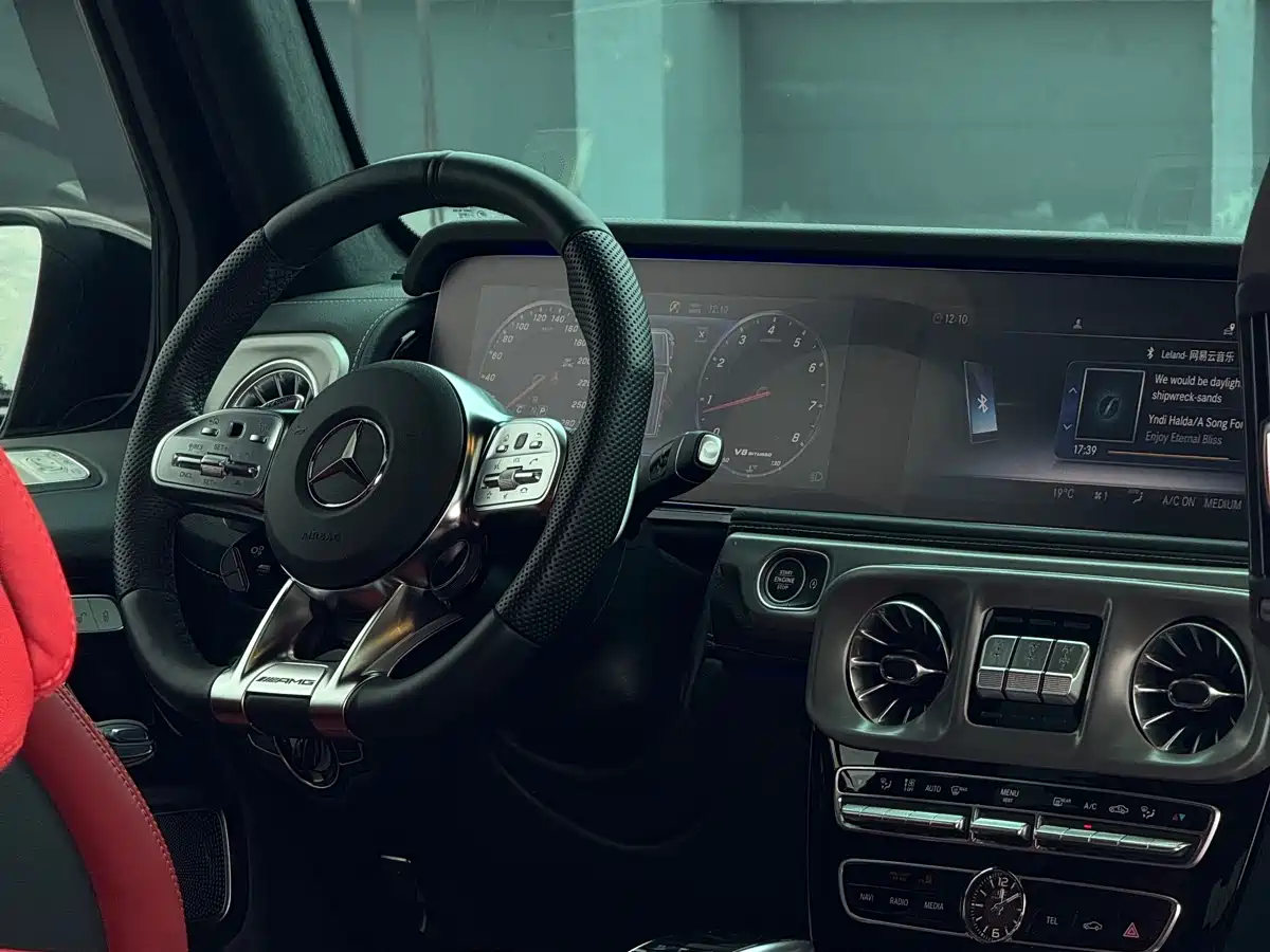 MERCEDES-BENZ G-CLASS AMG