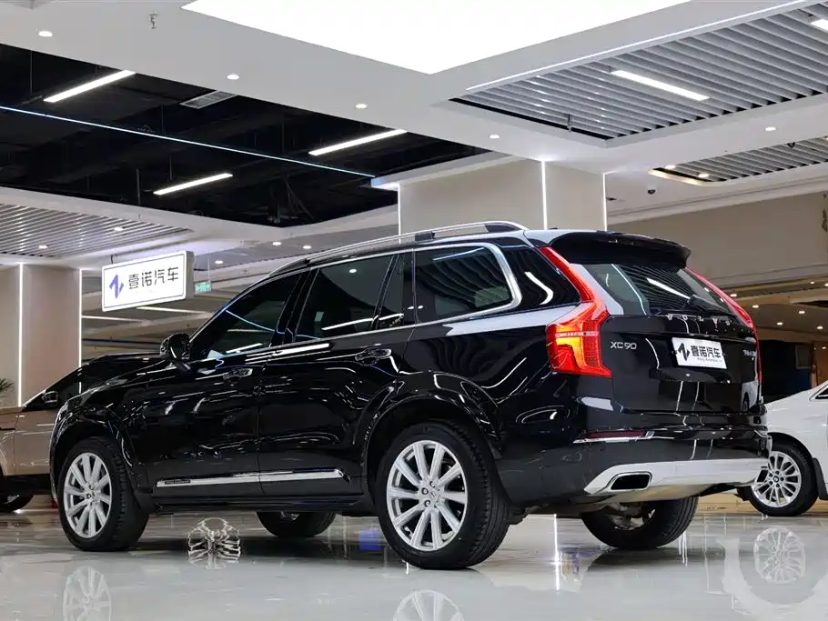 Фото 5 - Volvo XC90