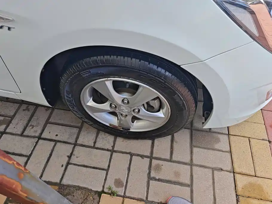 Hyundai Reina 2017 2016 1.4L Automatic GLX Leading