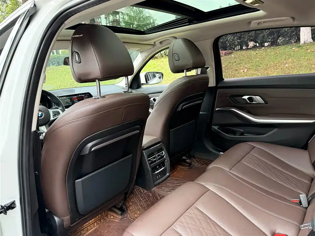 BMW 3 Series 2022 320Li M Sport Package фото 9