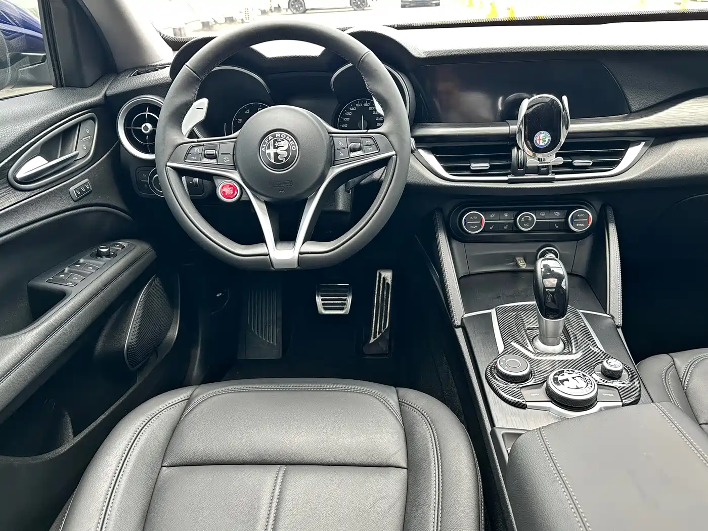 Alfa Romeo Stelvio 2018 2017 2.0T 280HP Luxury