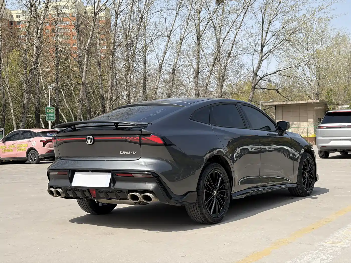 CHANGAN UNI-V