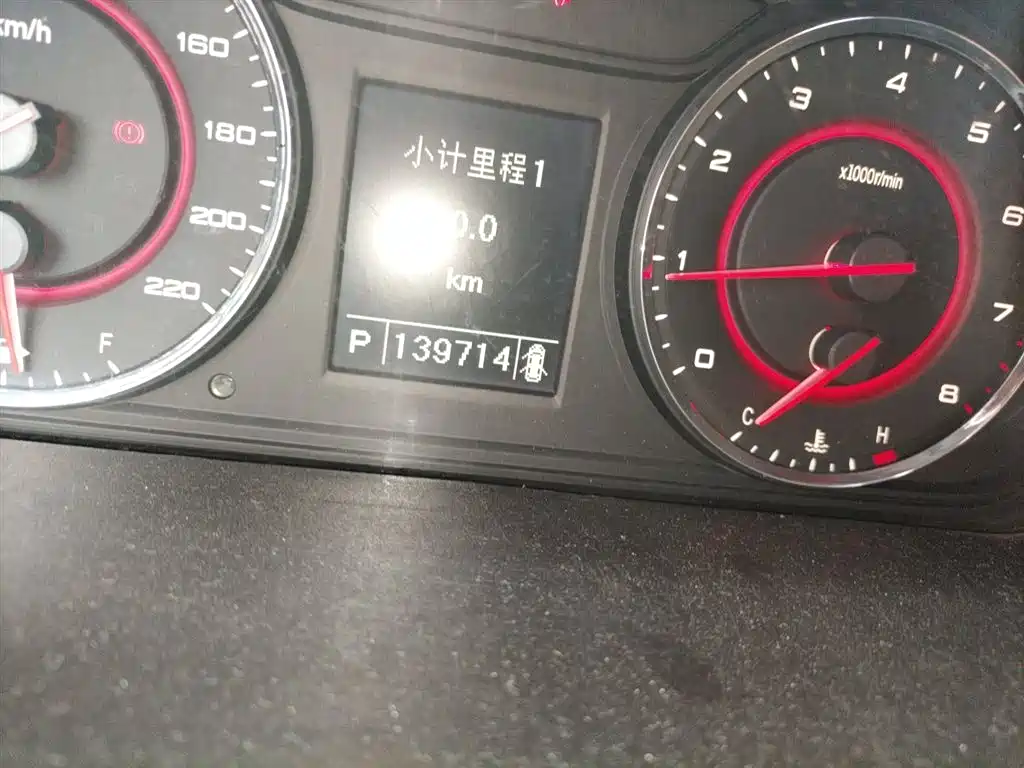 SAIC Maxus Maxus G10 2015 2014 Model Year 2.0T Auto Elite