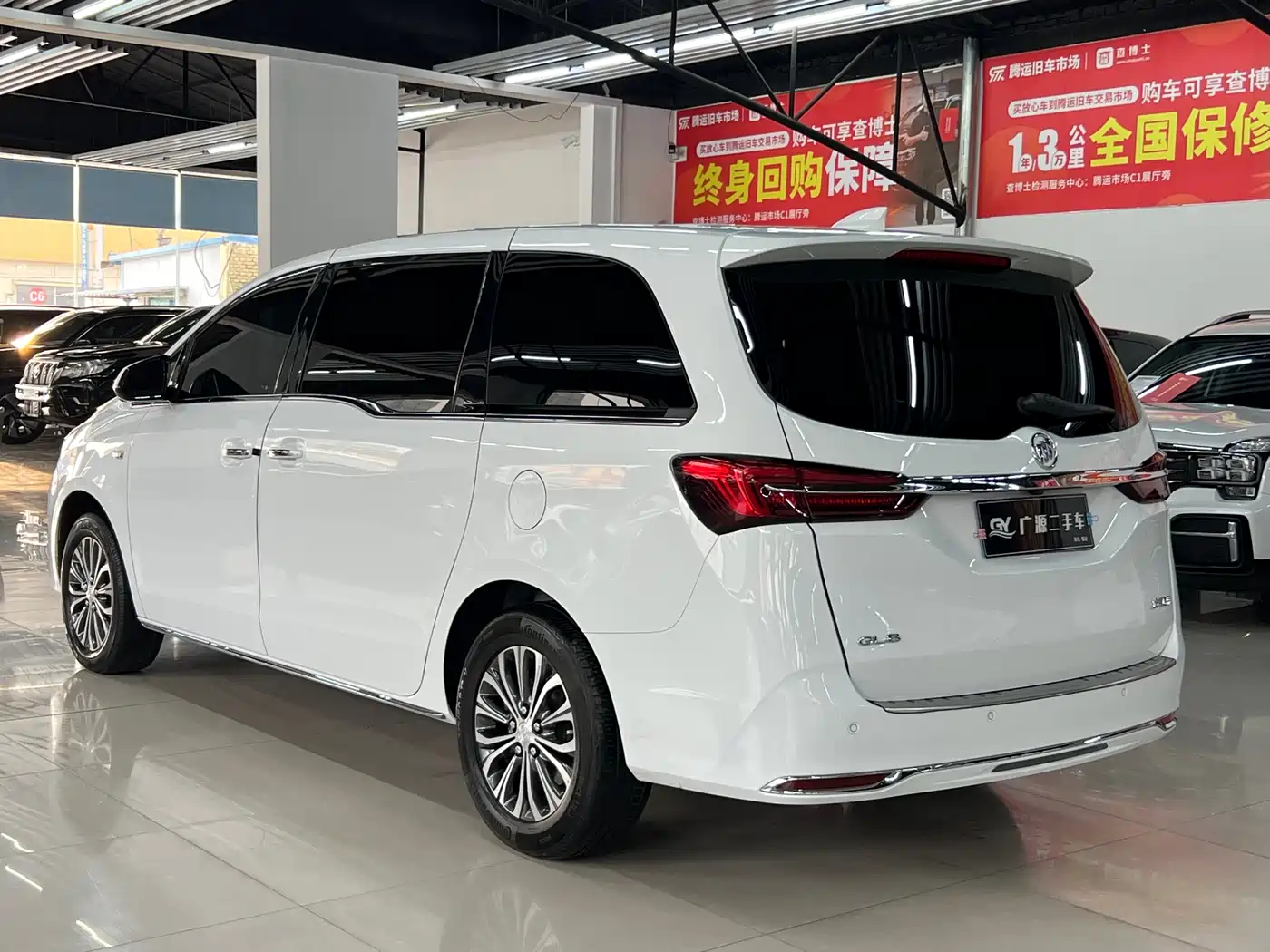 Buick GL8 2023 Land Business Class 652T Luxury фото 6