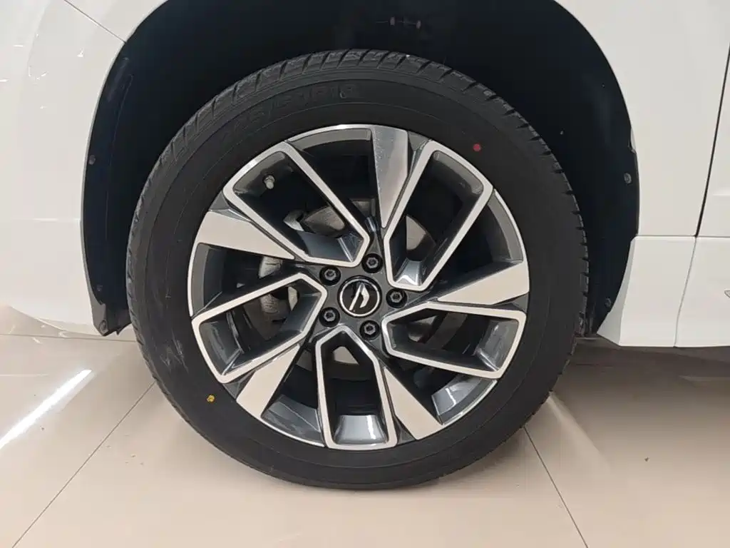 Фото 23 - Jetta VS7