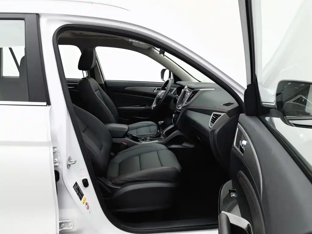 Фото 23 - Changan CS75