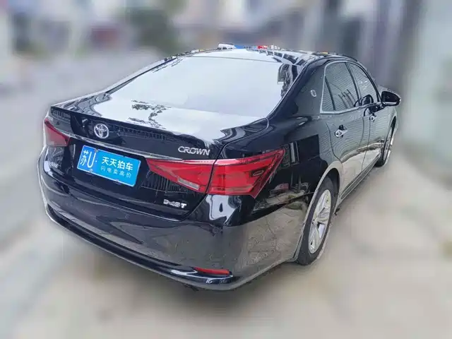 Toyota Crown 2015 2.0T Fashion — фото 2