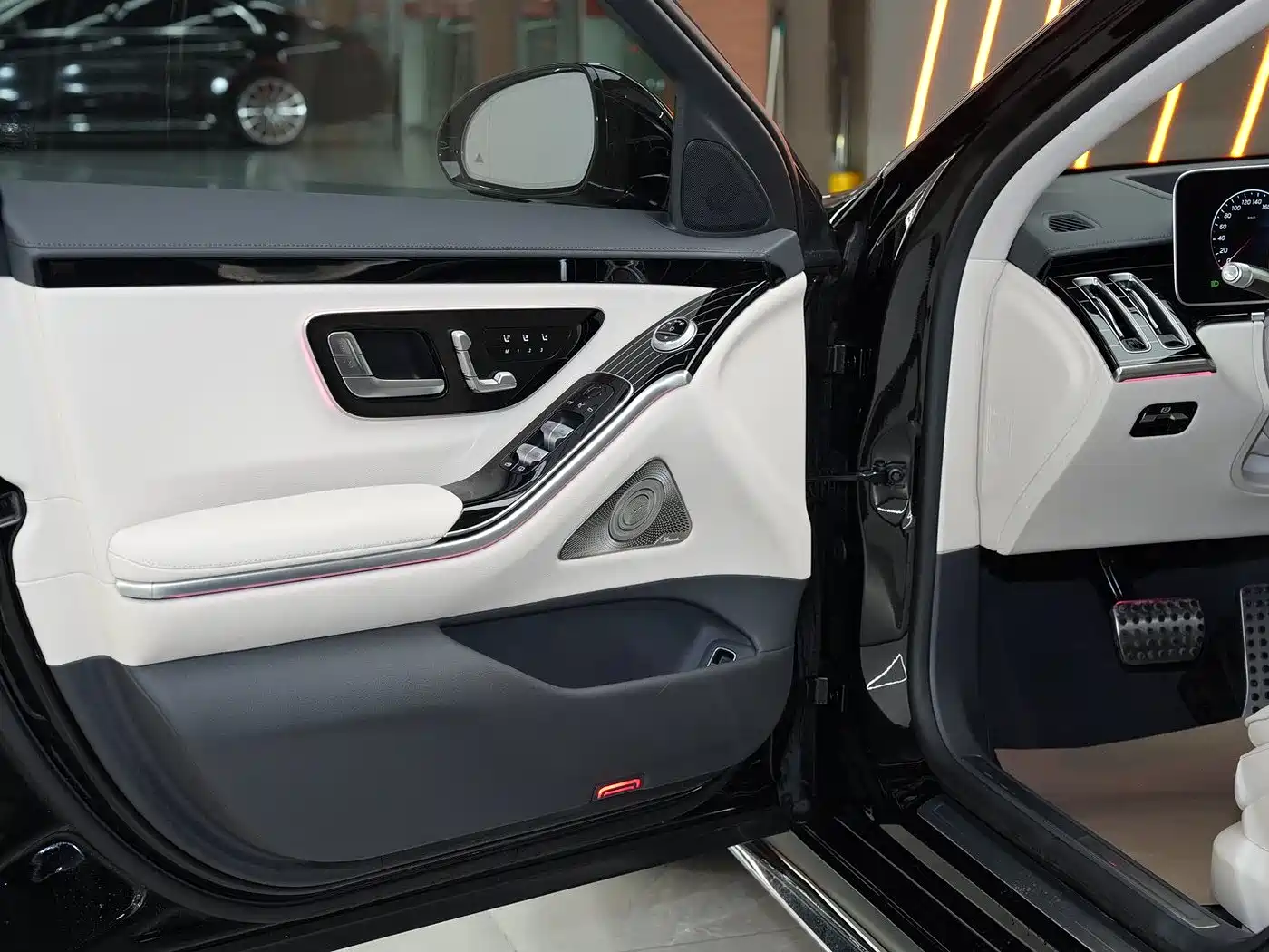 Mercedes-Benz S-Class 2023 Model S 450 L 4MATIC фото 31