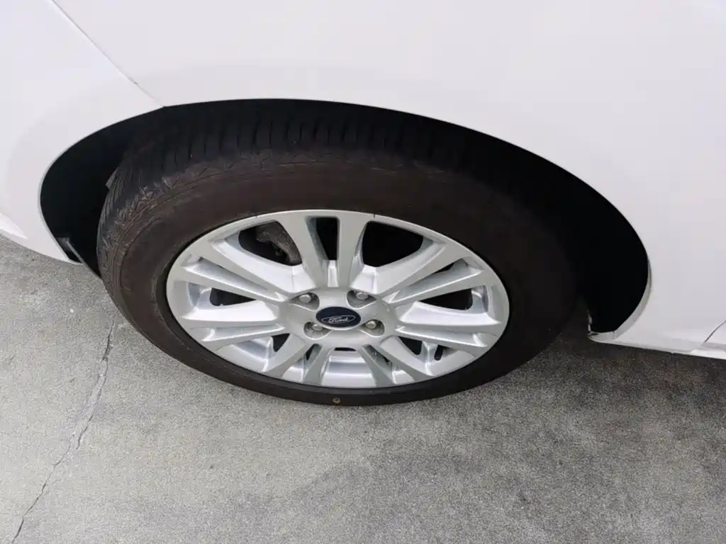 Ford Fiesta 2015 2013 Sedan 1.5L Automatic Fashion