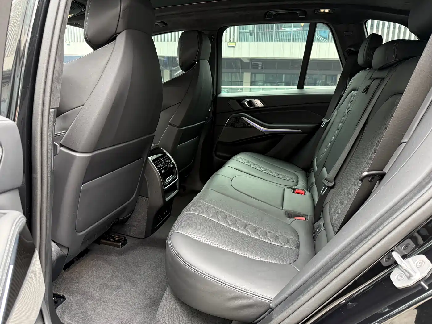 BMW X5 M 2023 Model X5 M Thunder Edition фото 18