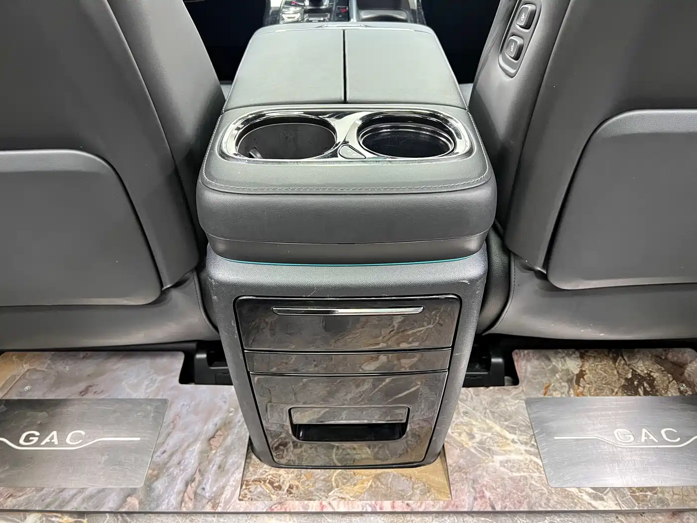 GAC Trumpchi Trumpchi M8 2024 Patriarch Series Twin Engine Ultimate Edition фото 22