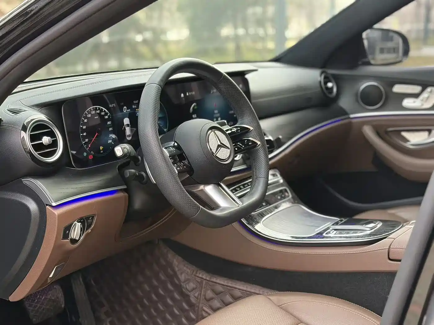 Mercedes-Benz E-Class 2023 E 300 L Sport Fashion фото 17