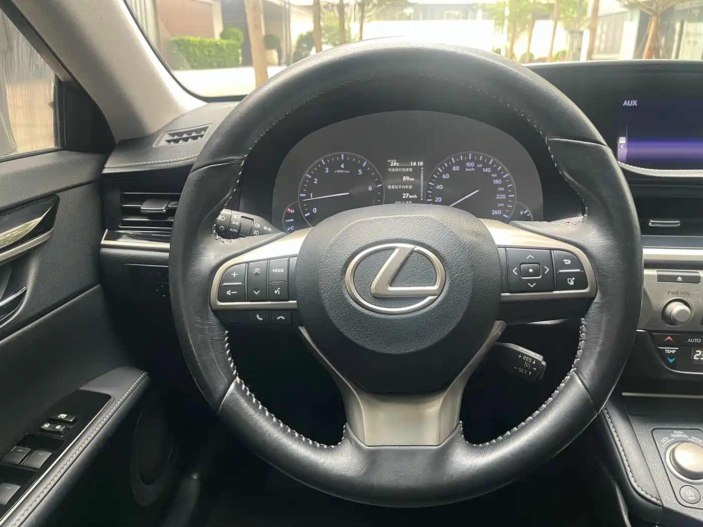 Lexus ES 2015 200 Elite Edition фото 29